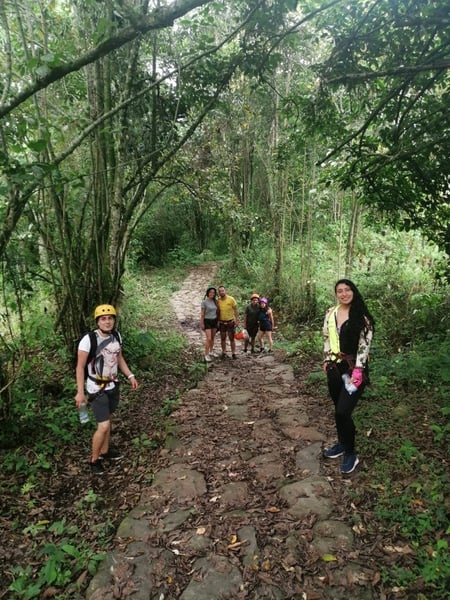 caminata ecologica tribu jaguar colombia